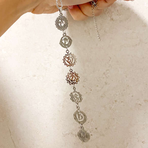 Zahara - Necklace with 7 chakra pendants
