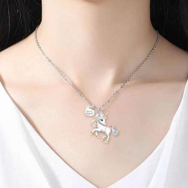 UniLove - An irresistible necklace